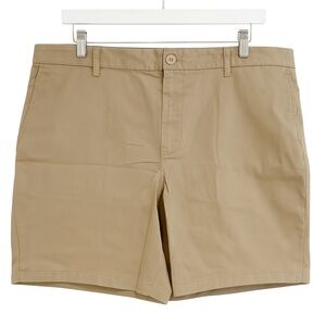 Old Navy Men's Khaki Slim with Built in Flex Shorts Size: 44 New With Tags.